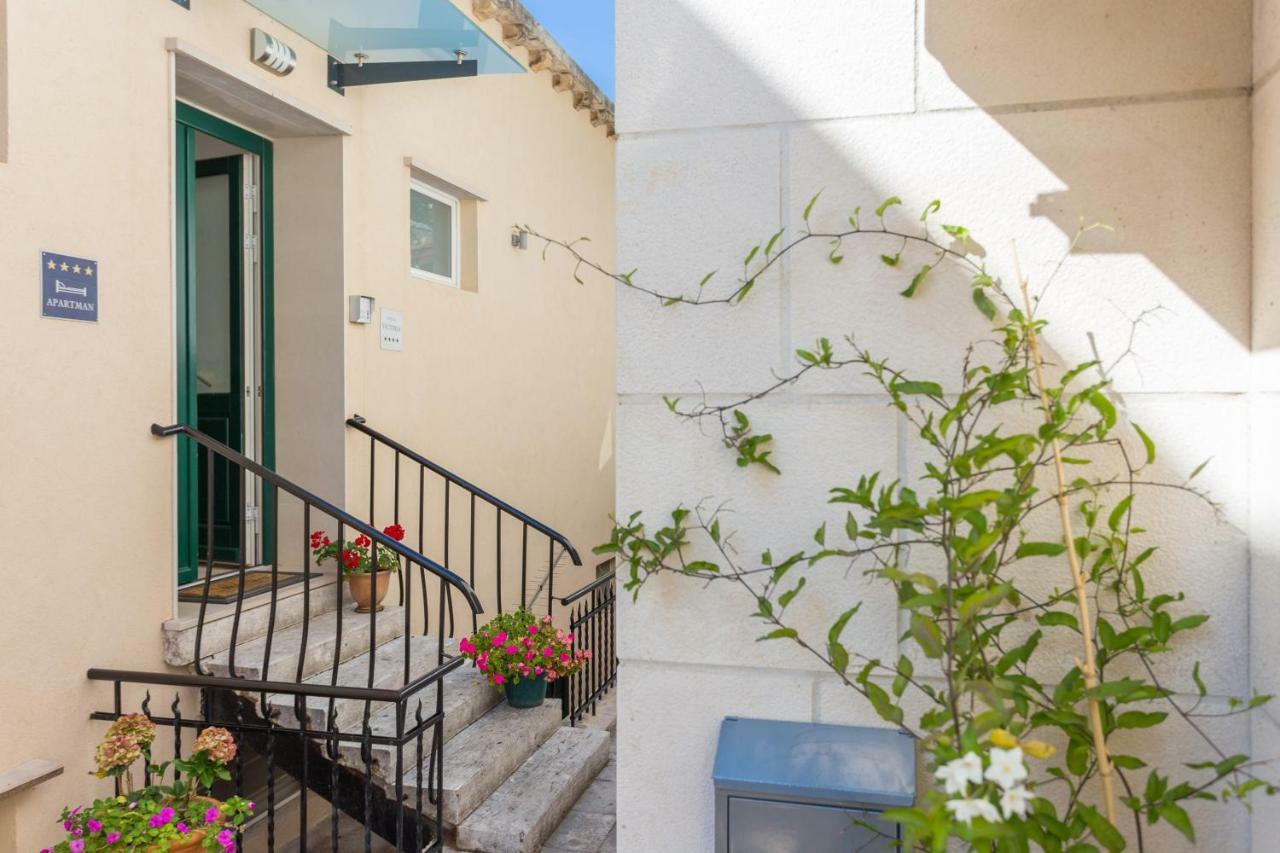 Apartments Villa Victoria Dubrovnik Bagian luar foto