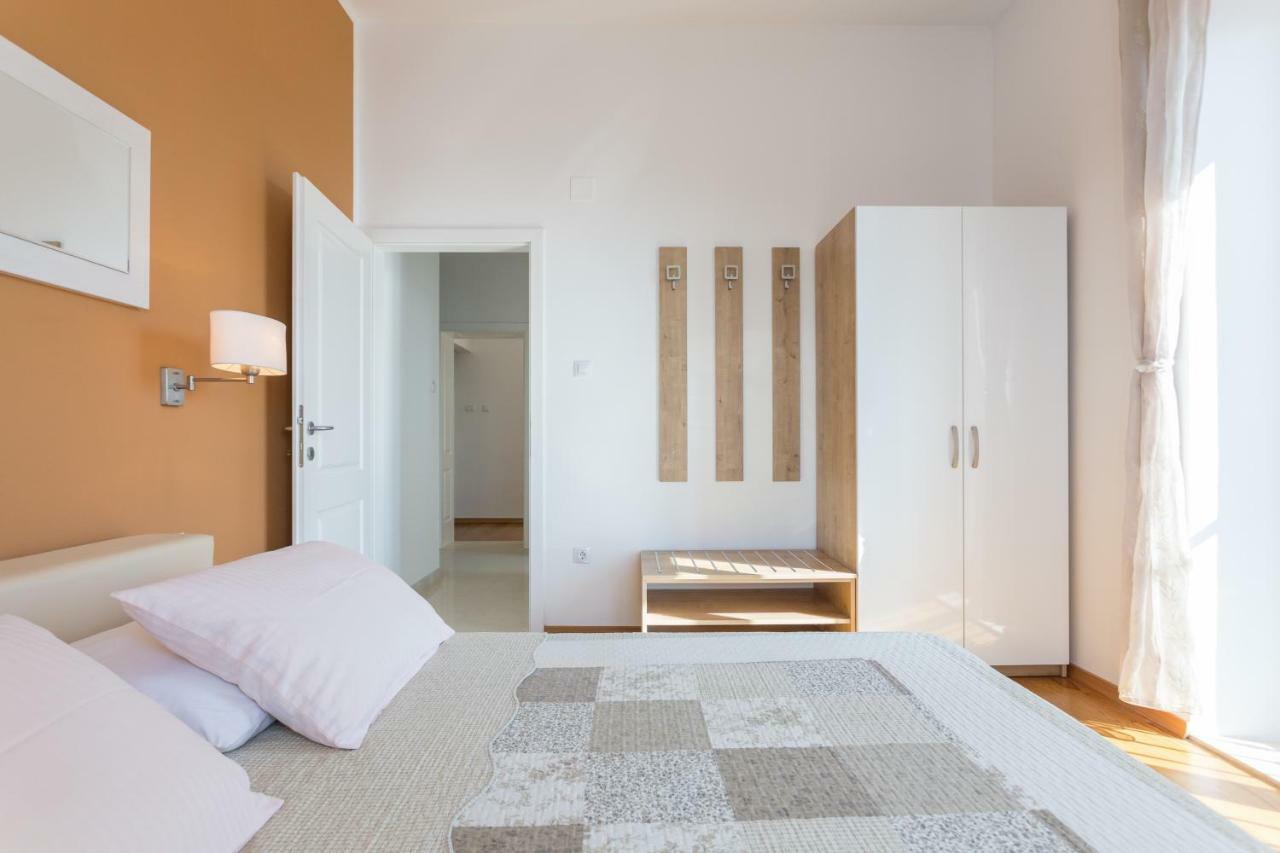 Apartments Villa Victoria Dubrovnik Bagian luar foto