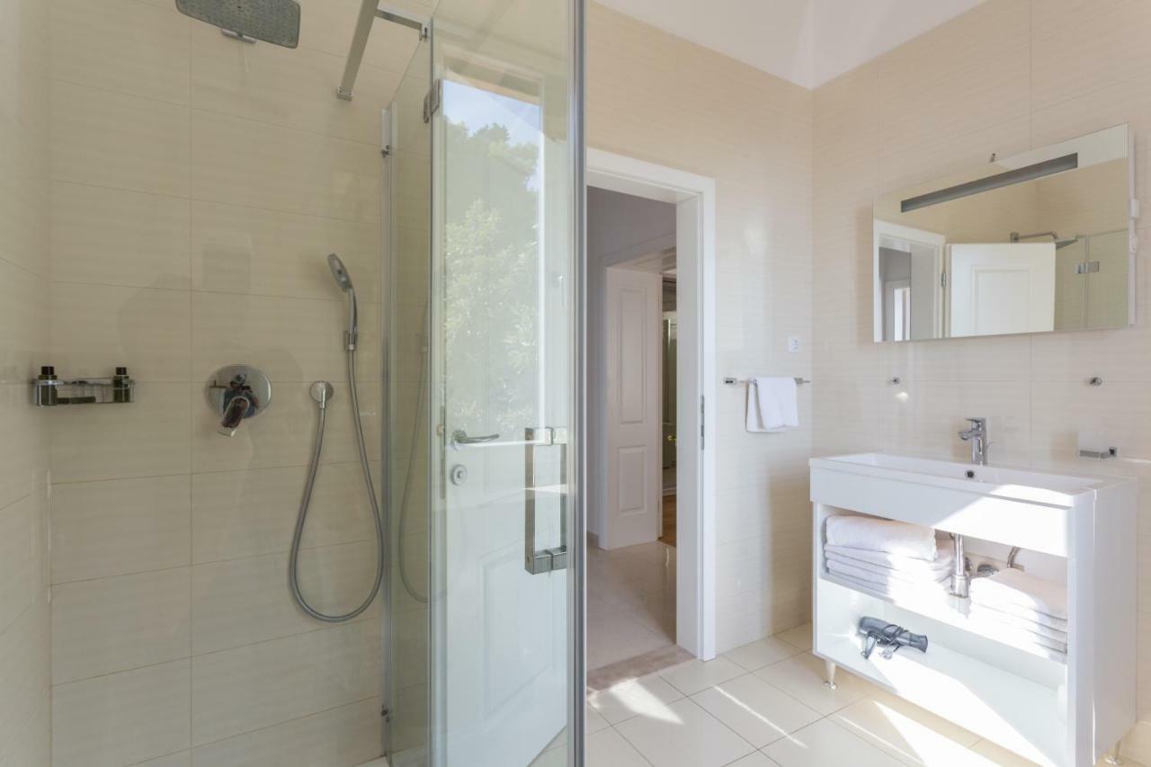 Apartments Villa Victoria Dubrovnik Bagian luar foto